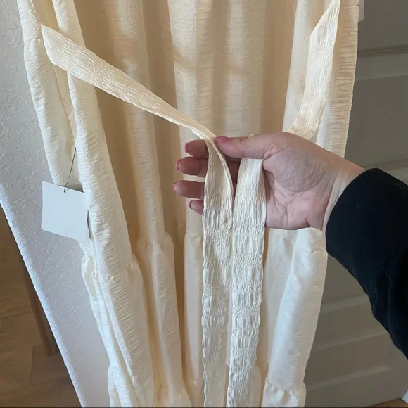 Lulu’s Dress Maxi NWT Magical Soiree Cream Sleeveless Tiered - Picture 6 of 6